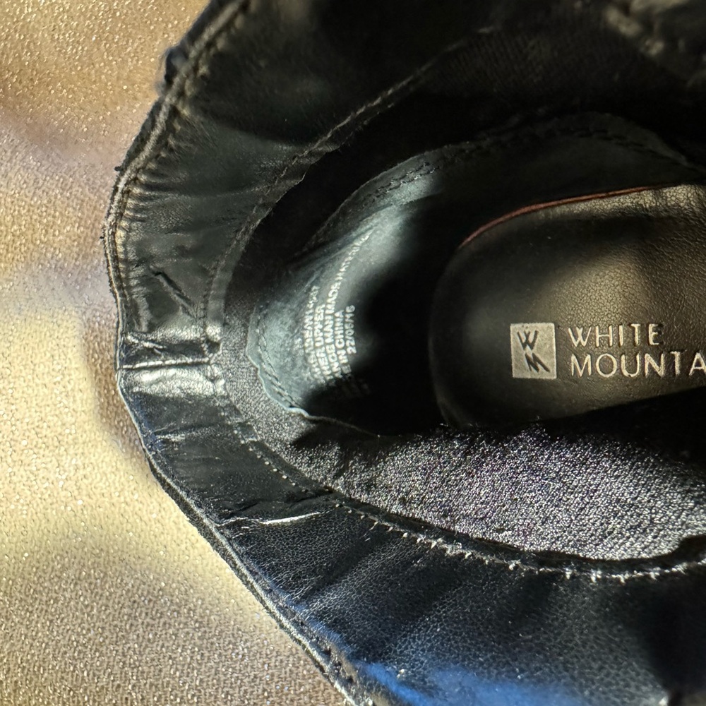 White Mountain black suede ankle booties Size 8M - Picture 5 of 5